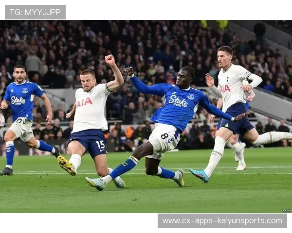 桑德兰势头强劲再展黑马本色埃弗顿能否稳住局面成疑 桑德兰势头强劲再展黑马本色埃弗顿能否稳住局面成疑