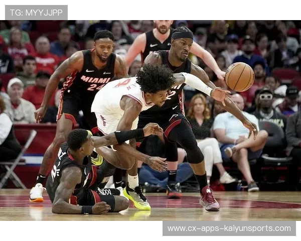 东部对决白热化:热火与骑士的宿命较量再上演 东部对决白热化:热火与骑士的宿命较量再上演