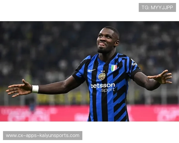 小图拉姆驰援法国队,转会传闻再起——足球界的焦点旋涡 小图拉姆驰援法国队,转会传闻再起——足球界的焦点旋涡