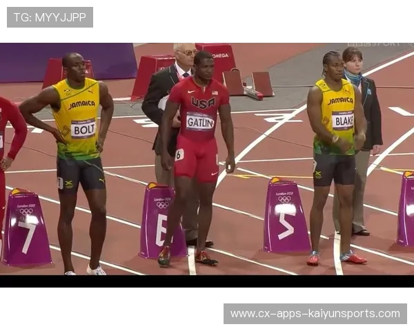 博尔特参加商业表演赛，百米轻松冲线：速度与激情的完美展现