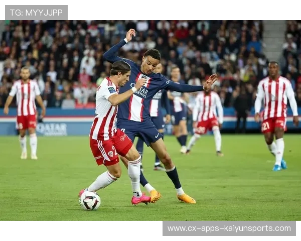 姆巴佩停球、过人、射门一气呵成，巴黎完胜