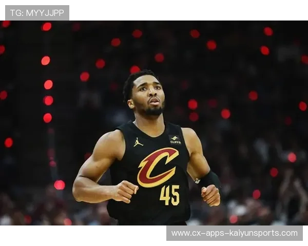 米切尔连续得分带队逆袭，骑士主场士气高昂